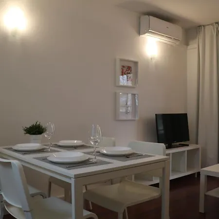 Apto Michelangelo 3 * Салоу